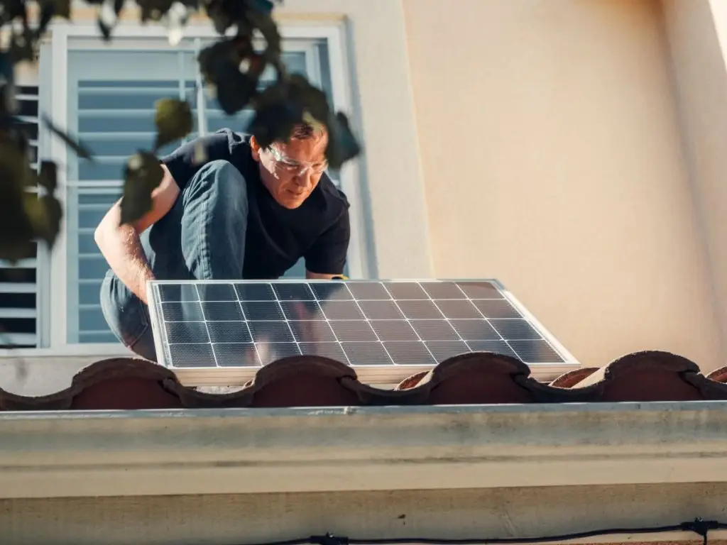 How Long Do Solar Panels Last? Degradation in Plain Numbers