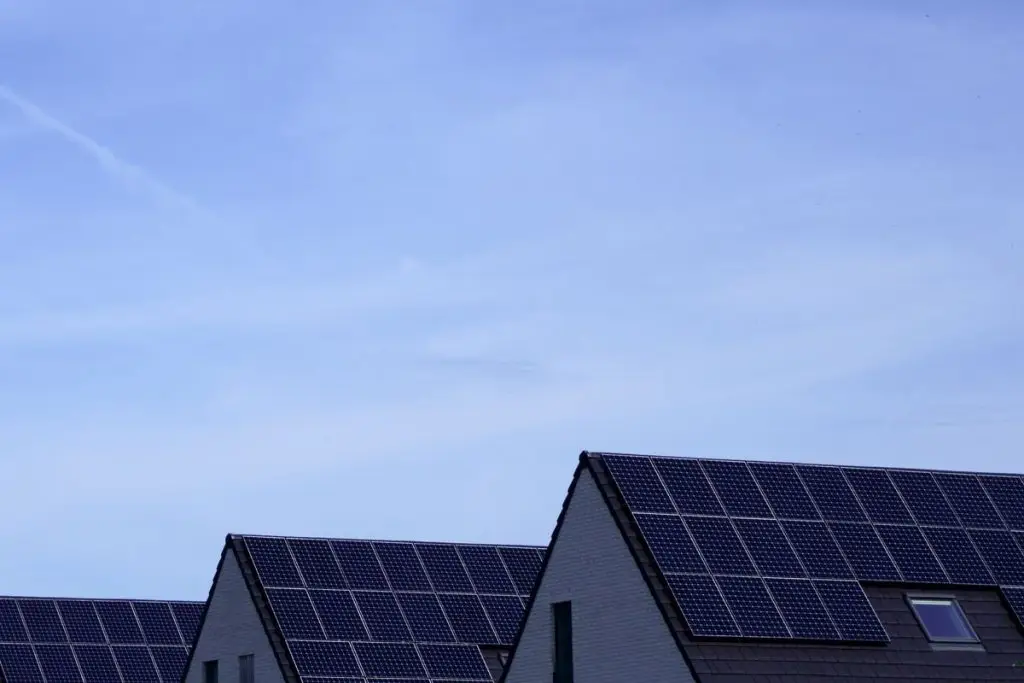 Earthing and Lightning Protection for Solar: Don’t Skip This Part