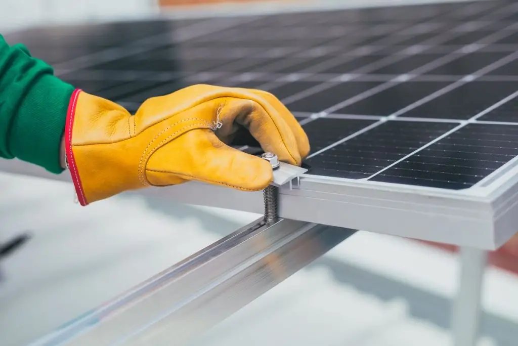 Solar in Pakistan: 15 Common Questions, Quick Answers